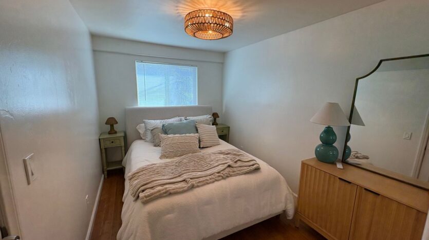 215-221 Lolita St - Encinitas - California - 1 bed, 1 bath rental property