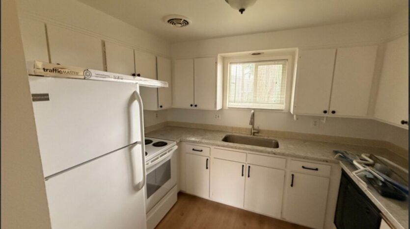 215 NW Canal Blvd - #6 - Redmond - Oregon - 2 bed, 1 bath rental property
