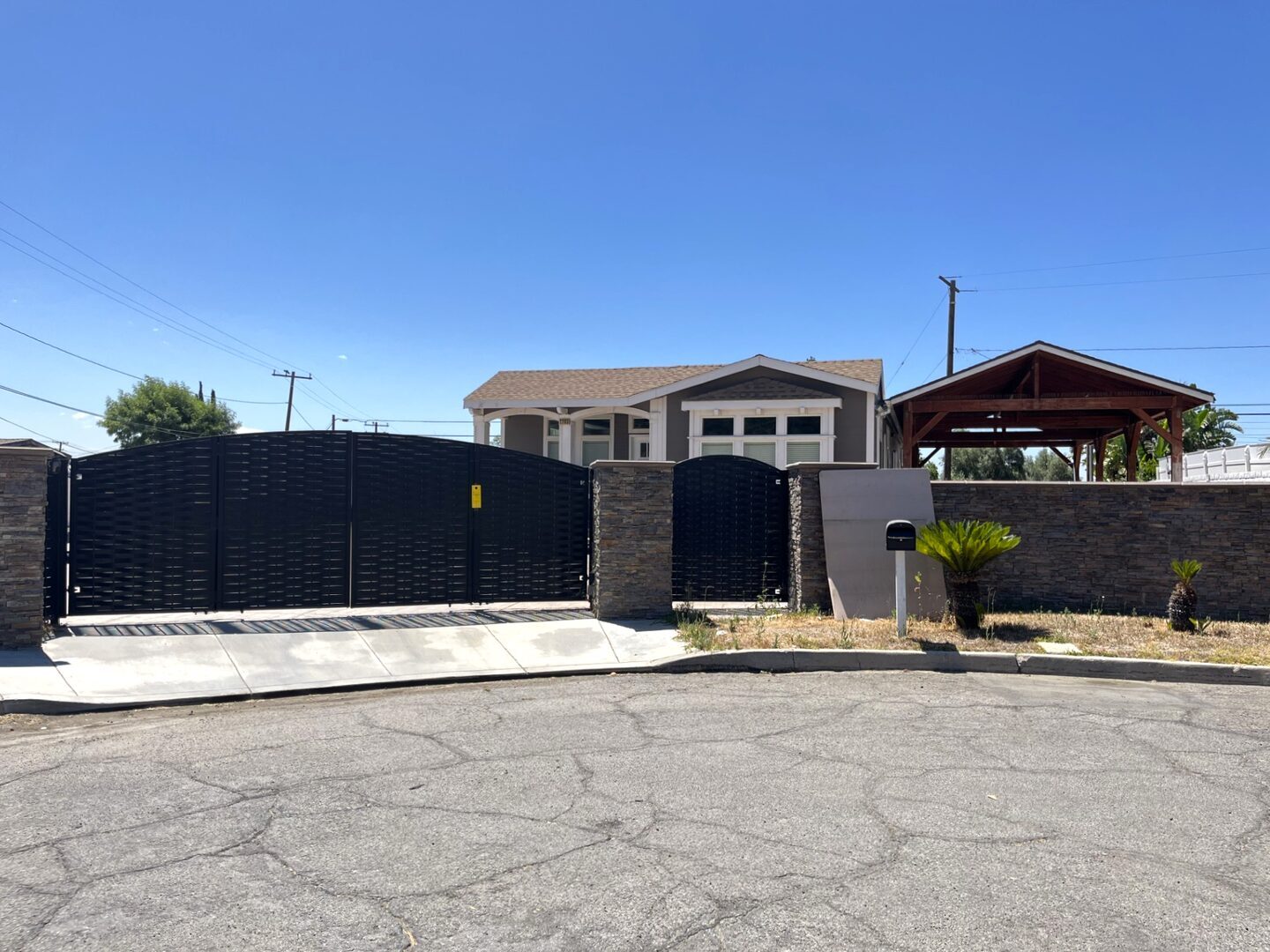 2203 Portola St - Muscoy - California - 3 bed, 2 bath rental property
