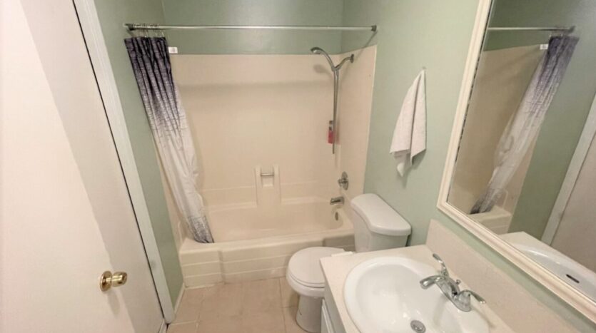 2227 N. Broadway Apt E - Santa Ana - California - 2 bed, 1.5 bath rental property