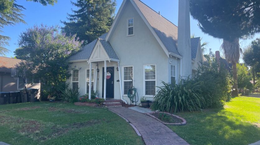 2233 Dwight Way - Stockton - California - 2 bed, 1 bath rental property