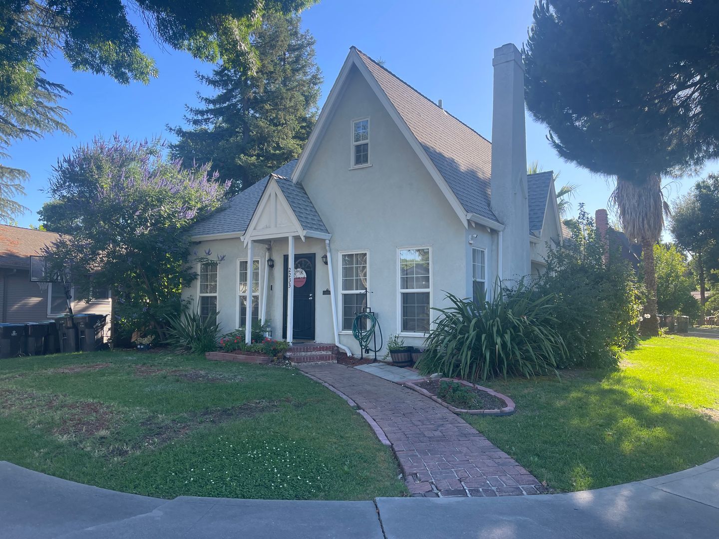 2233 Dwight Way - Stockton - California - 2 bed, 1 bath rental property