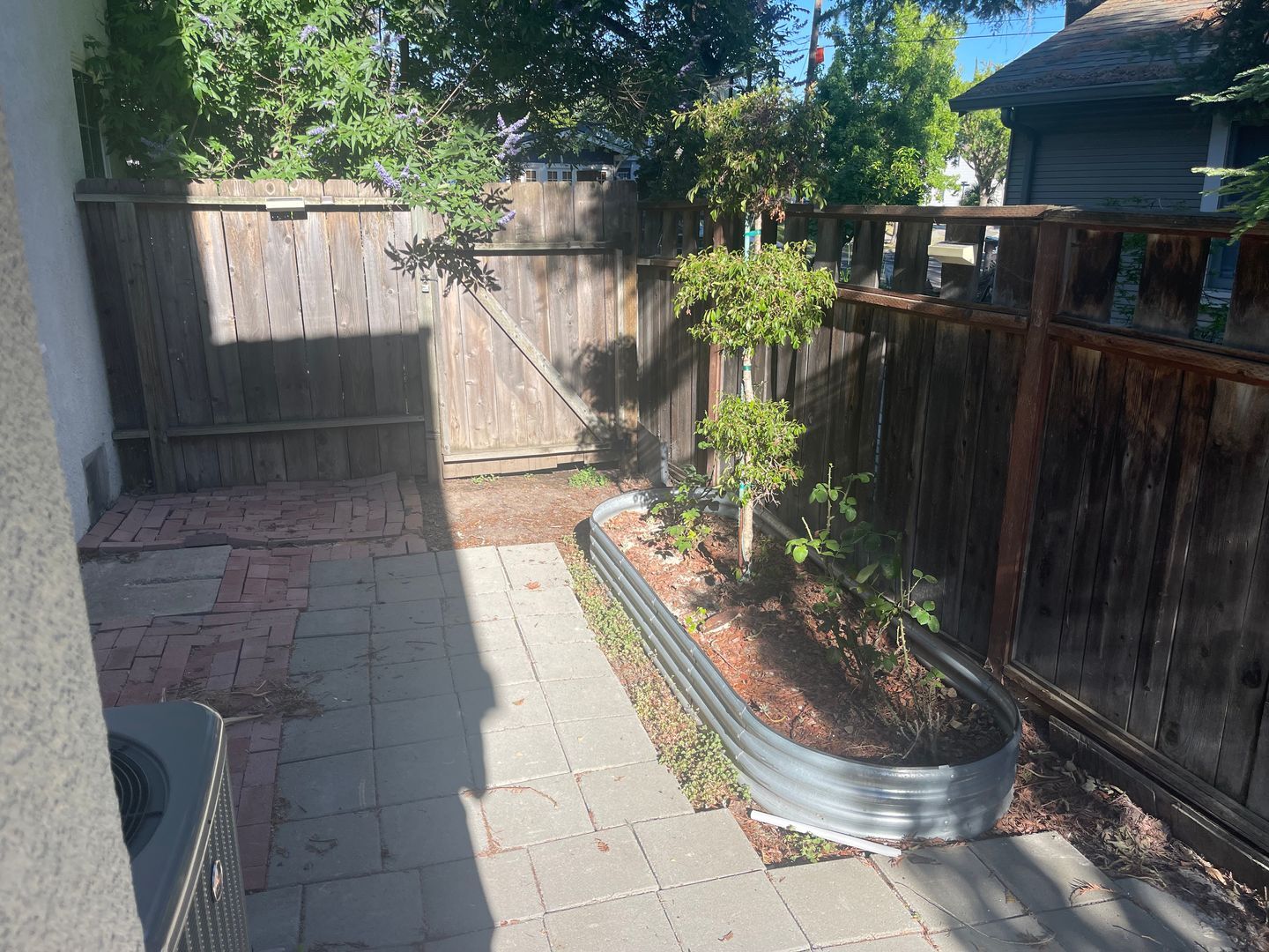 2233 Dwight Way - Stockton - California - 2 bed, 1 bath rental property