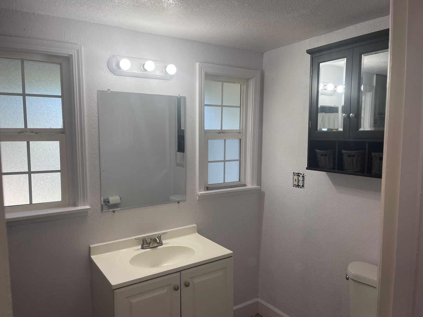 2233 Dwight Way - Stockton - California - 2 bed, 1 bath rental property