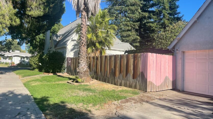 2233 Dwight Way - Stockton - California - 2 bed, 1 bath rental property