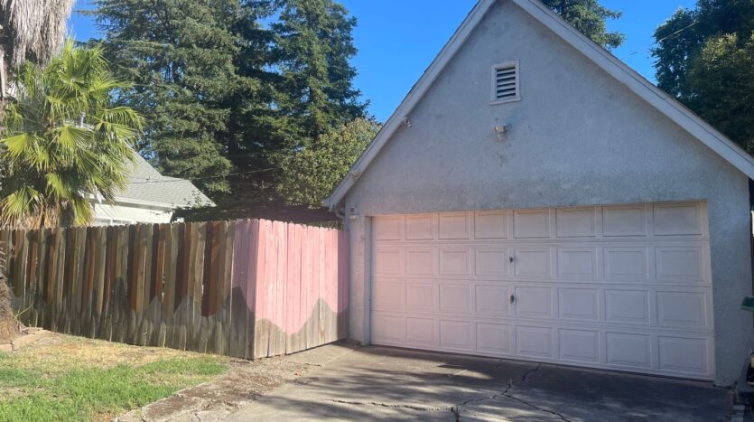 2233 Dwight Way - Stockton - California - 2 bed, 1 bath rental property