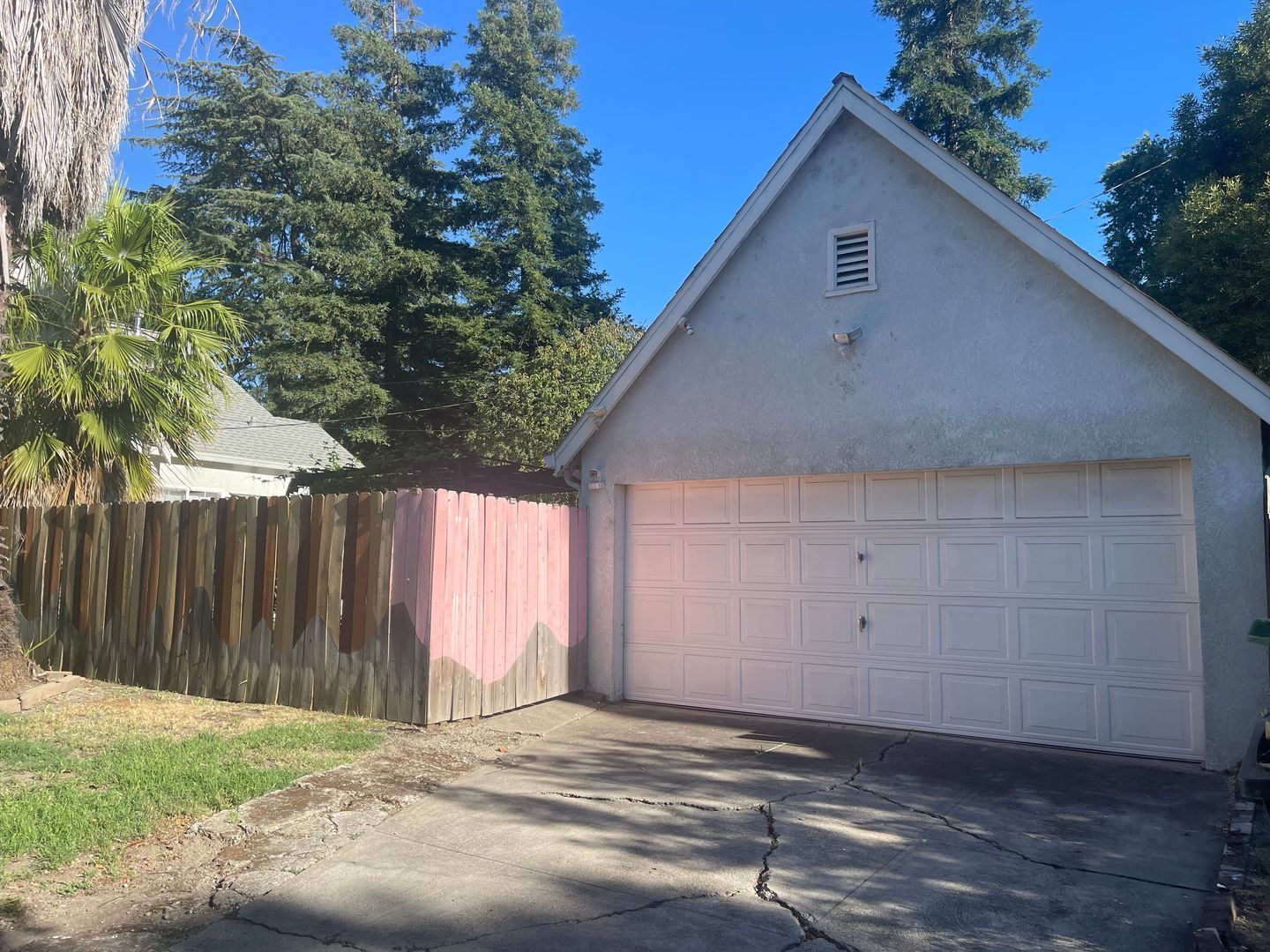 2233 Dwight Way - Stockton - California - 2 bed, 1 bath rental property