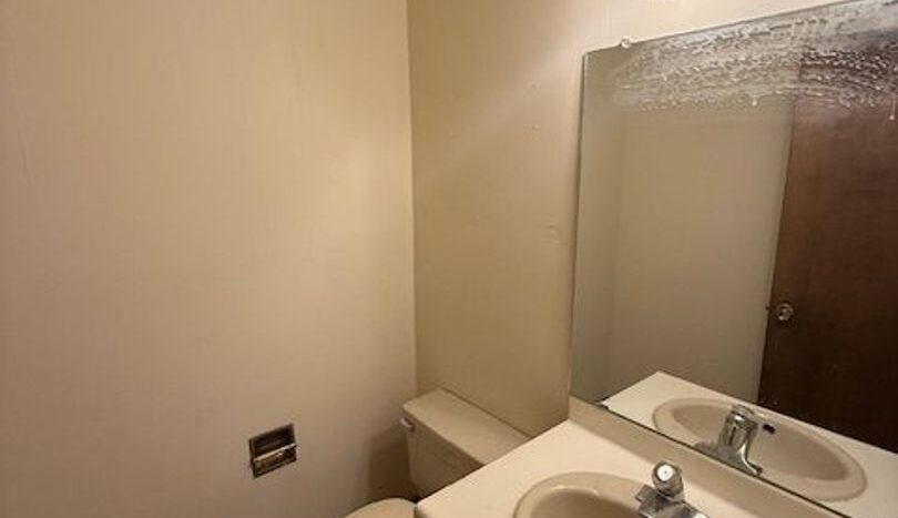 23 Lakeshore Dr. NE - Albuquerque - New Mexico - 3 bed, 2.5 bath rental property
