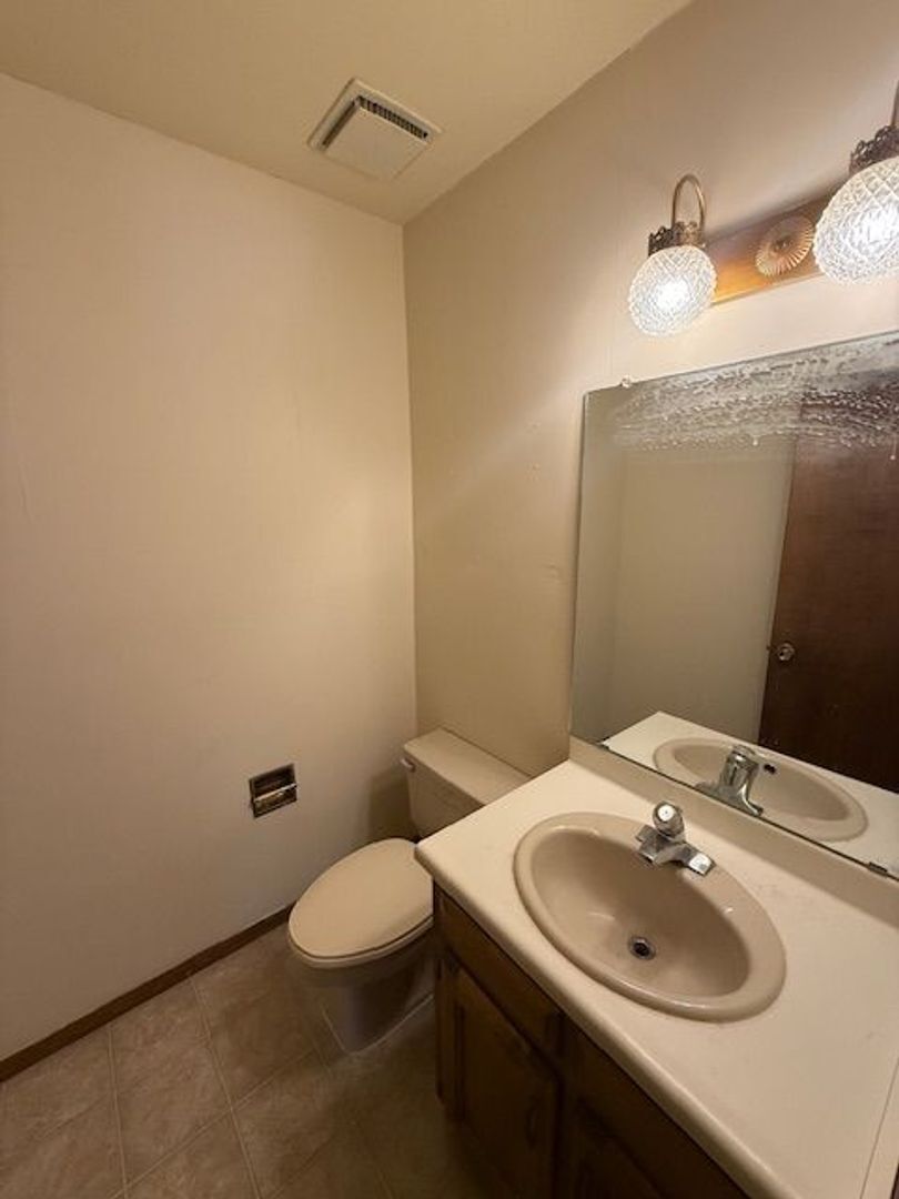 23 Lakeshore Dr. NE - Albuquerque - New Mexico - 3 bed, 2.5 bath rental property