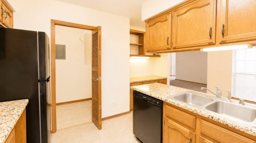 23 Lakeshore Dr. NE - Albuquerque - New Mexico - 3 bed, 2.5 bath rental property