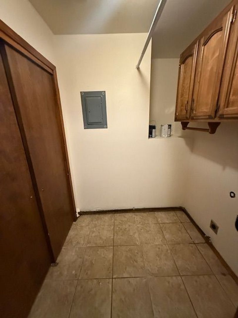 23 Lakeshore Dr. NE - Albuquerque - New Mexico - 3 bed, 2.5 bath rental property