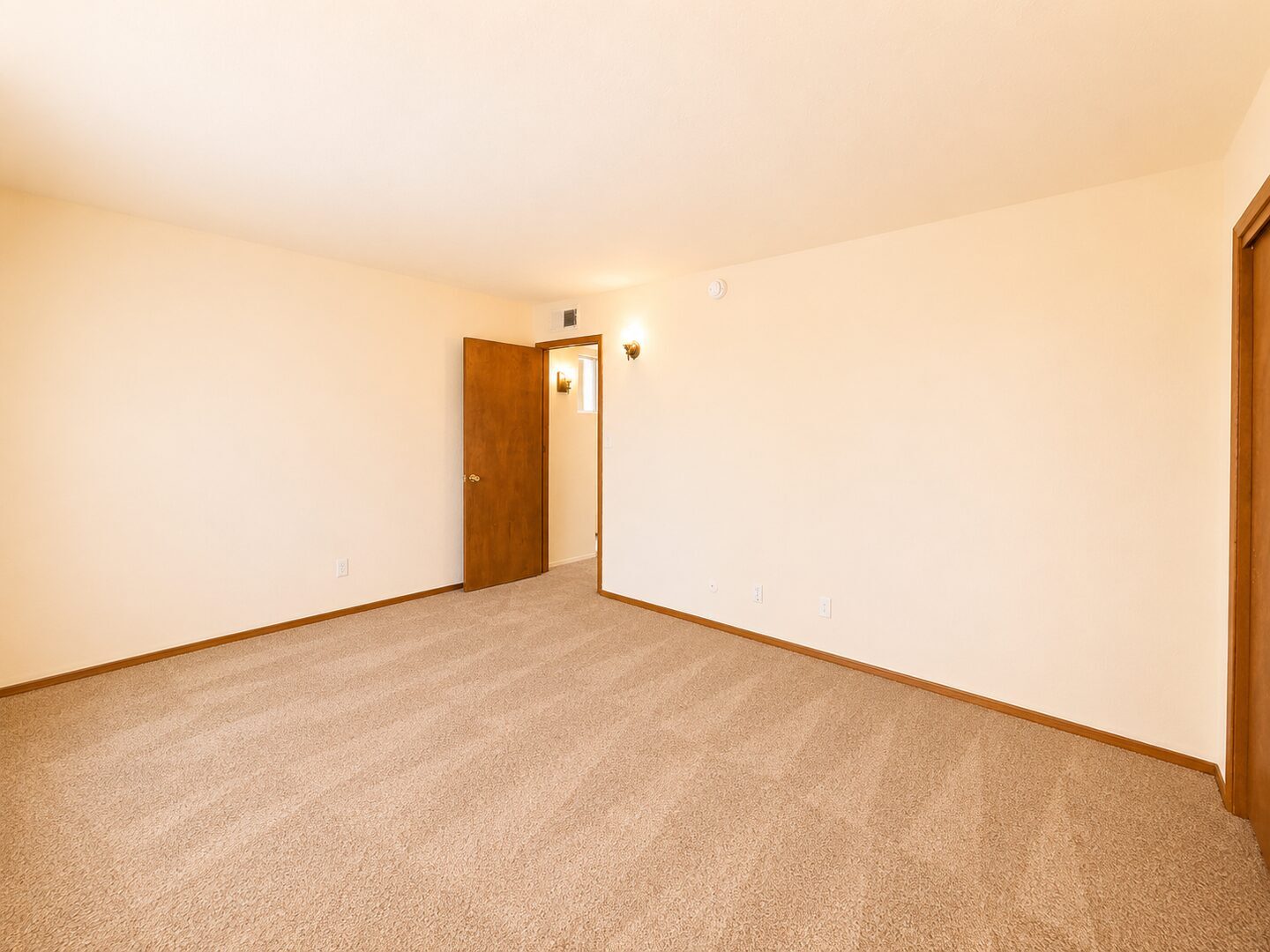 23 Lakeshore Dr. NE - Albuquerque - New Mexico - 3 bed, 2.5 bath rental property