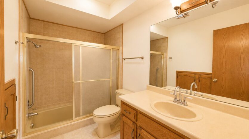 23 Lakeshore Dr. NE - Albuquerque - New Mexico - 3 bed, 2.5 bath rental property