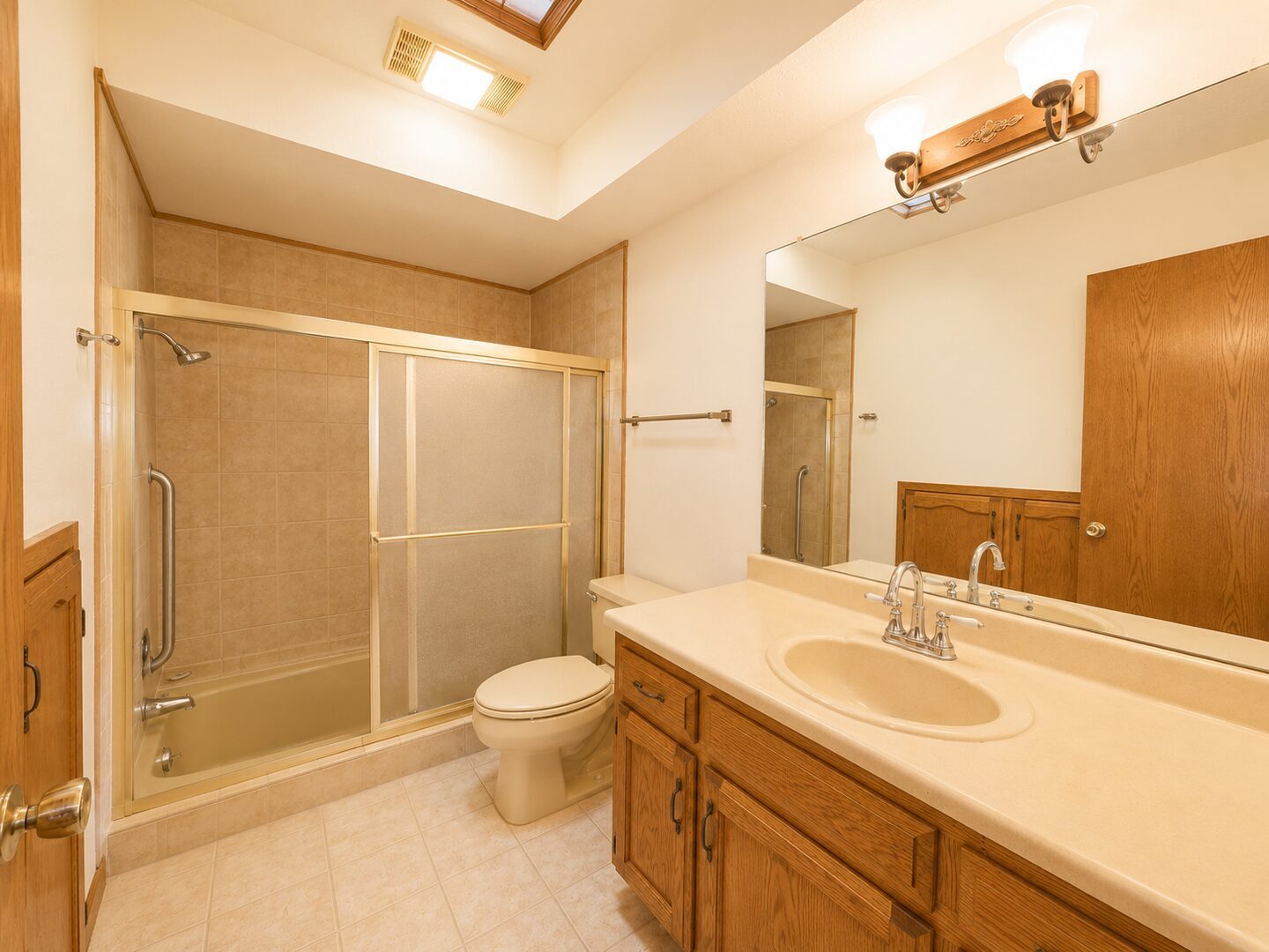 23 Lakeshore Dr. NE - Albuquerque - New Mexico - 3 bed, 2.5 bath rental property
