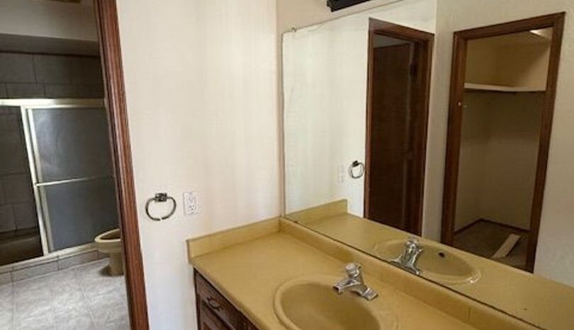 23 Lakeshore Dr. NE - Albuquerque - New Mexico - 3 bed, 2.5 bath rental property