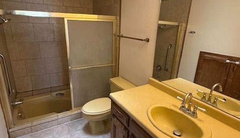 23 Lakeshore Dr. NE - Albuquerque - New Mexico - 3 bed, 2.5 bath rental property