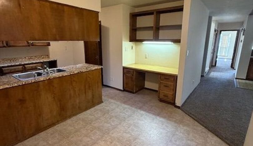 23 Lakeshore Dr. NE - Albuquerque - New Mexico - 3 bed, 2.5 bath rental property
