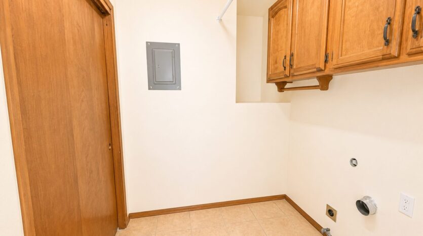 23 Lakeshore Dr. NE - Albuquerque - New Mexico - 3 bed, 2.5 bath rental property