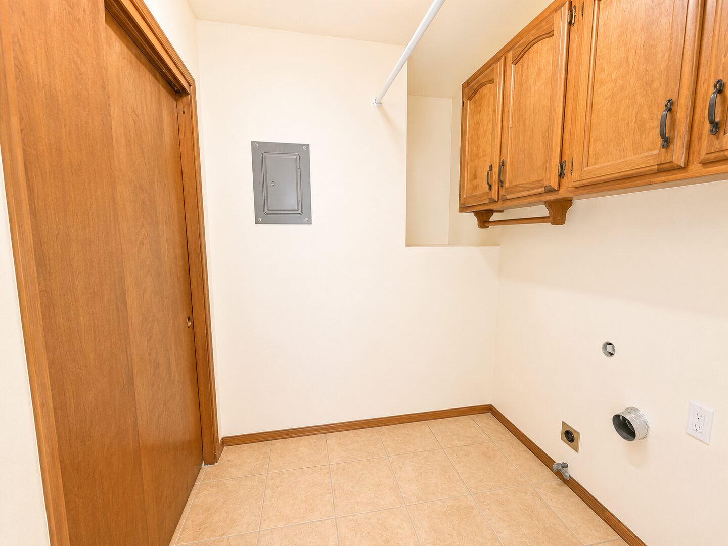 23 Lakeshore Dr. NE - Albuquerque - New Mexico - 3 bed, 2.5 bath rental property