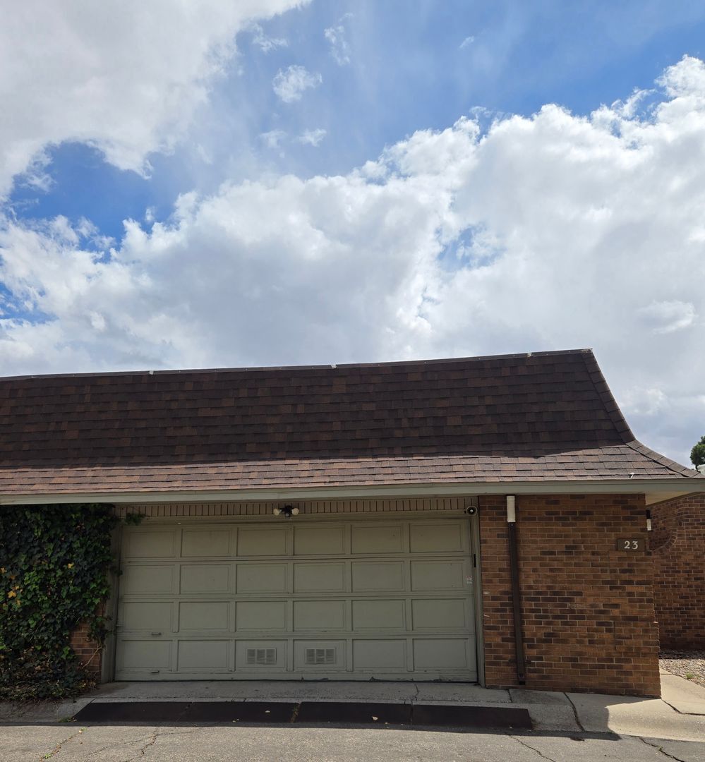 23 Lakeshore Dr. NE - Albuquerque - New Mexico - 3 bed, 2.5 bath rental property