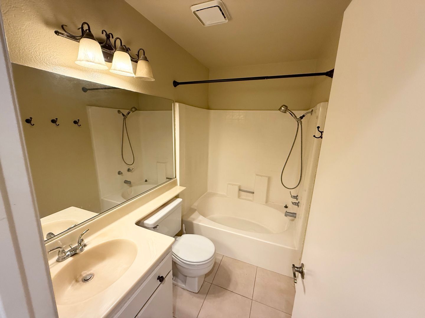 23335 Via Linda Unit A  - Mission Viejo - California - 3 bed, 2.5 bath rental property