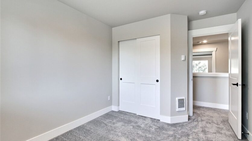 237 163rd St S - Spanaway - Washington - 3 bed, 2.5 bath rental property
