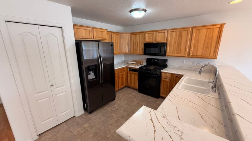 2455 NE 7th Lane - Redmond - Oregon - 3 bed, 2 bath rental property