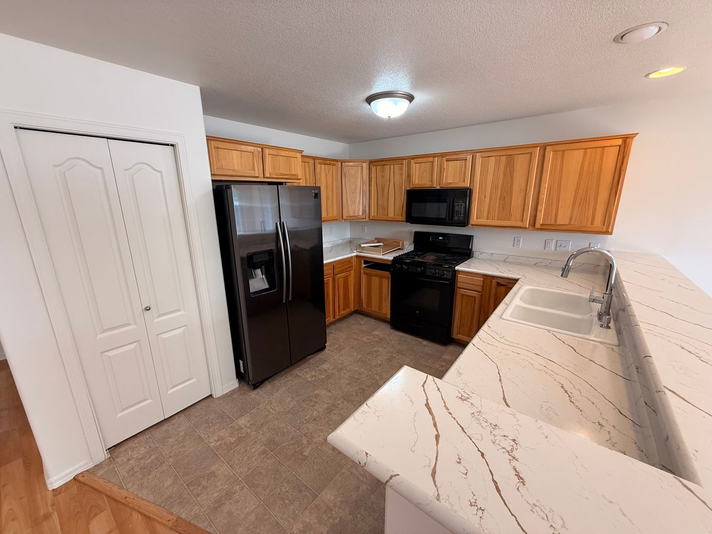 2455 NE 7th Lane - Redmond - Oregon - 3 bed, 2 bath rental property