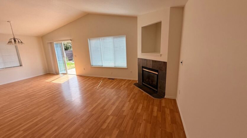 2455 NE 7th Lane - Redmond - Oregon - 3 bed, 2 bath rental property