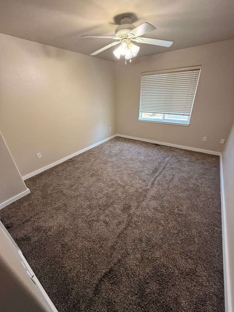 2507 - 2509 SW Cascade Mtn Ln - Redmond - Oregon - 3 bed, 2.5 bath rental property