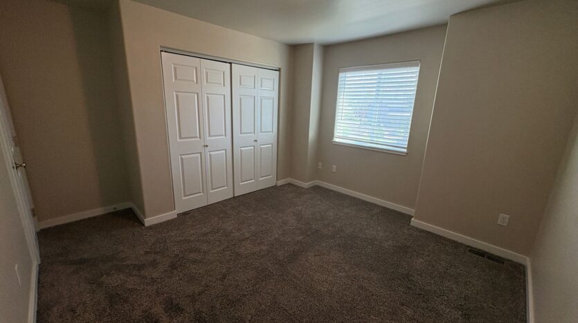 2507 - 2509 SW Cascade Mtn Ln - Redmond - Oregon - 3 bed, 2.5 bath rental property