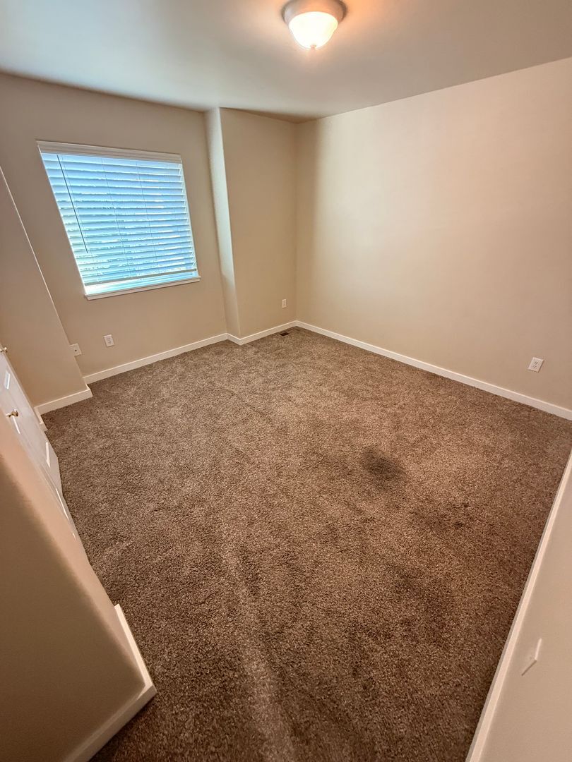 2507 - 2509 SW Cascade Mtn Ln - Redmond - Oregon - 3 bed, 2.5 bath rental property