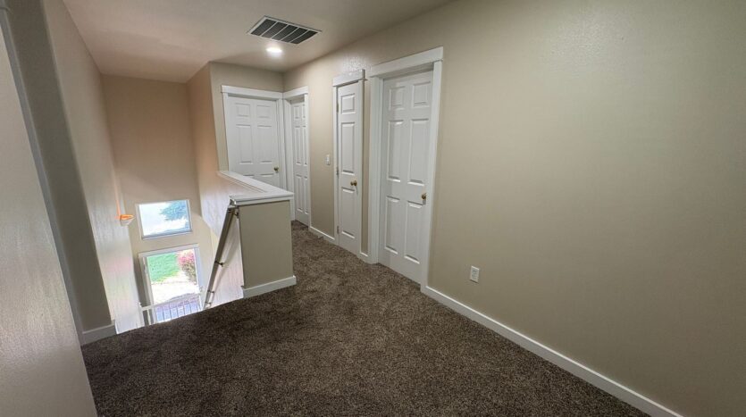 2507 - 2509 SW Cascade Mtn Ln - Redmond - Oregon - 3 bed, 2.5 bath rental property