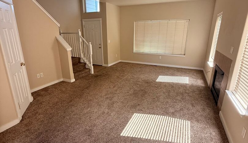 2507 - 2509 SW Cascade Mtn Ln - Redmond - Oregon - 3 bed, 2.5 bath rental property