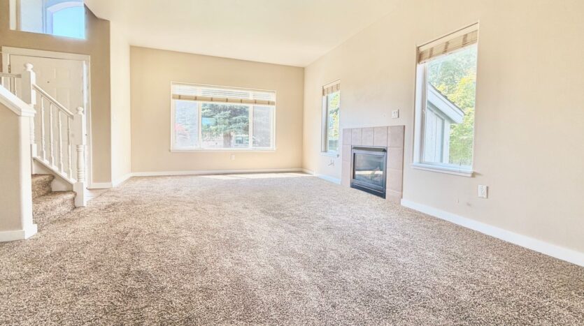 2507 - 2509 SW Cascade Mtn Ln - Redmond - Oregon - 3 bed, 2.5 bath rental property