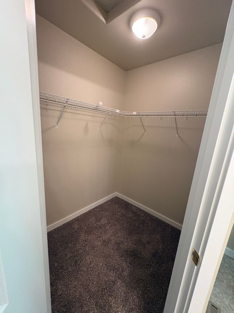 2507 - 2509 SW Cascade Mtn Ln - Redmond - Oregon - 3 bed, 2.5 bath rental property