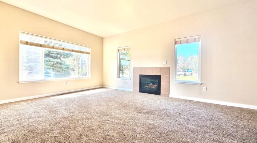 2507 - 2509 SW Cascade Mtn Ln - Redmond - Oregon - 3 bed, 2.5 bath rental property