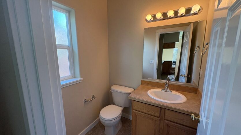 2507 - 2509 SW Cascade Mtn Ln - Redmond - Oregon - 3 bed, 2.5 bath rental property