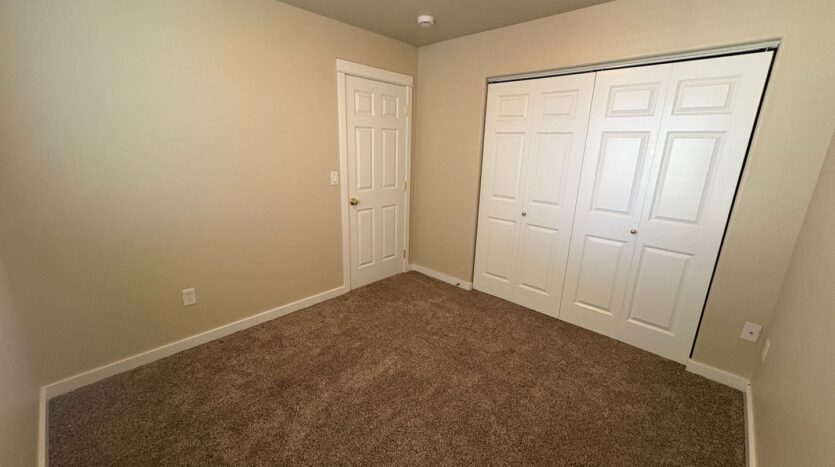2507 - 2509 SW Cascade Mtn Ln - Redmond - Oregon - 3 bed, 2.5 bath rental property