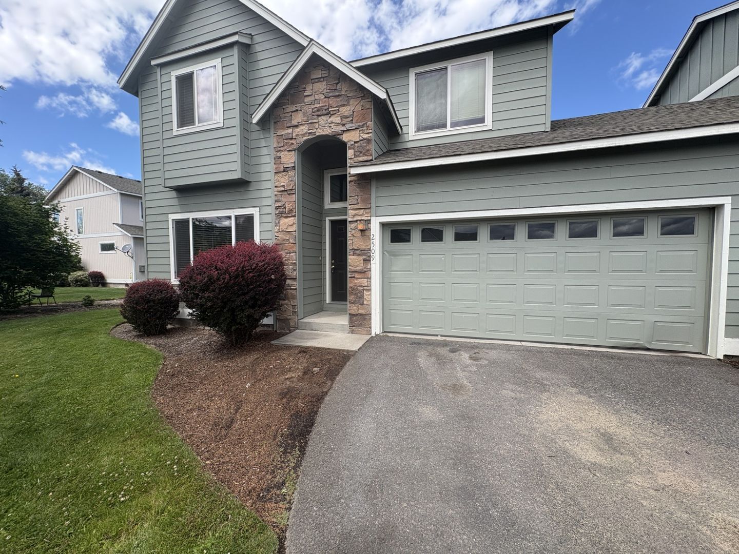 2507 - 2509 SW Cascade Mtn Ln - Redmond - Oregon - 3 bed, 2.5 bath rental property