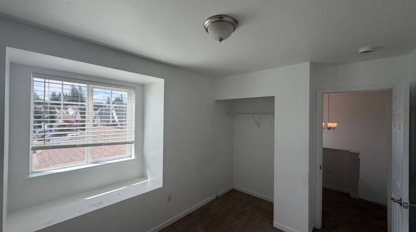 2809 186th St E - Tacoma - Washington - 3 bed, 3 bath rental property