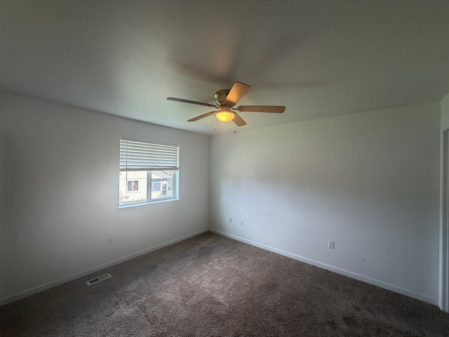 2809 186th St E - Tacoma - Washington - 3 bed, 3 bath rental property