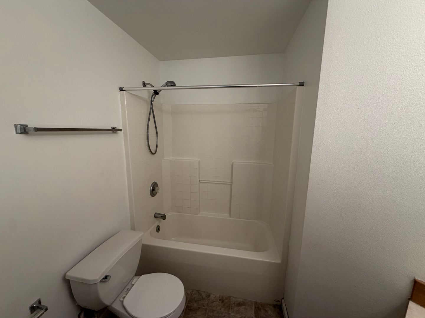 2809 186th St E - Tacoma - Washington - 3 bed, 3 bath rental property