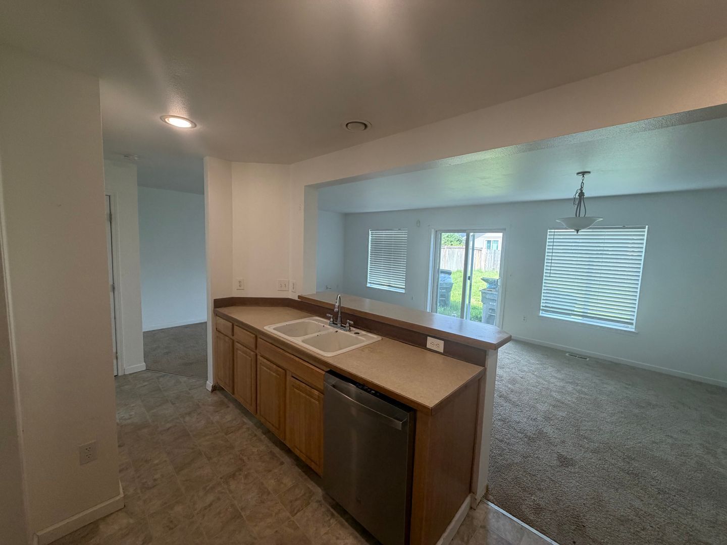 2809 186th St E - Tacoma - Washington - 3 bed, 3 bath rental property