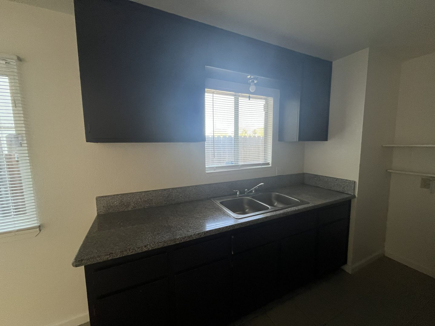 2856 Del Paso Blvd - Sacramento - California - 2 bed, 1 bath rental property