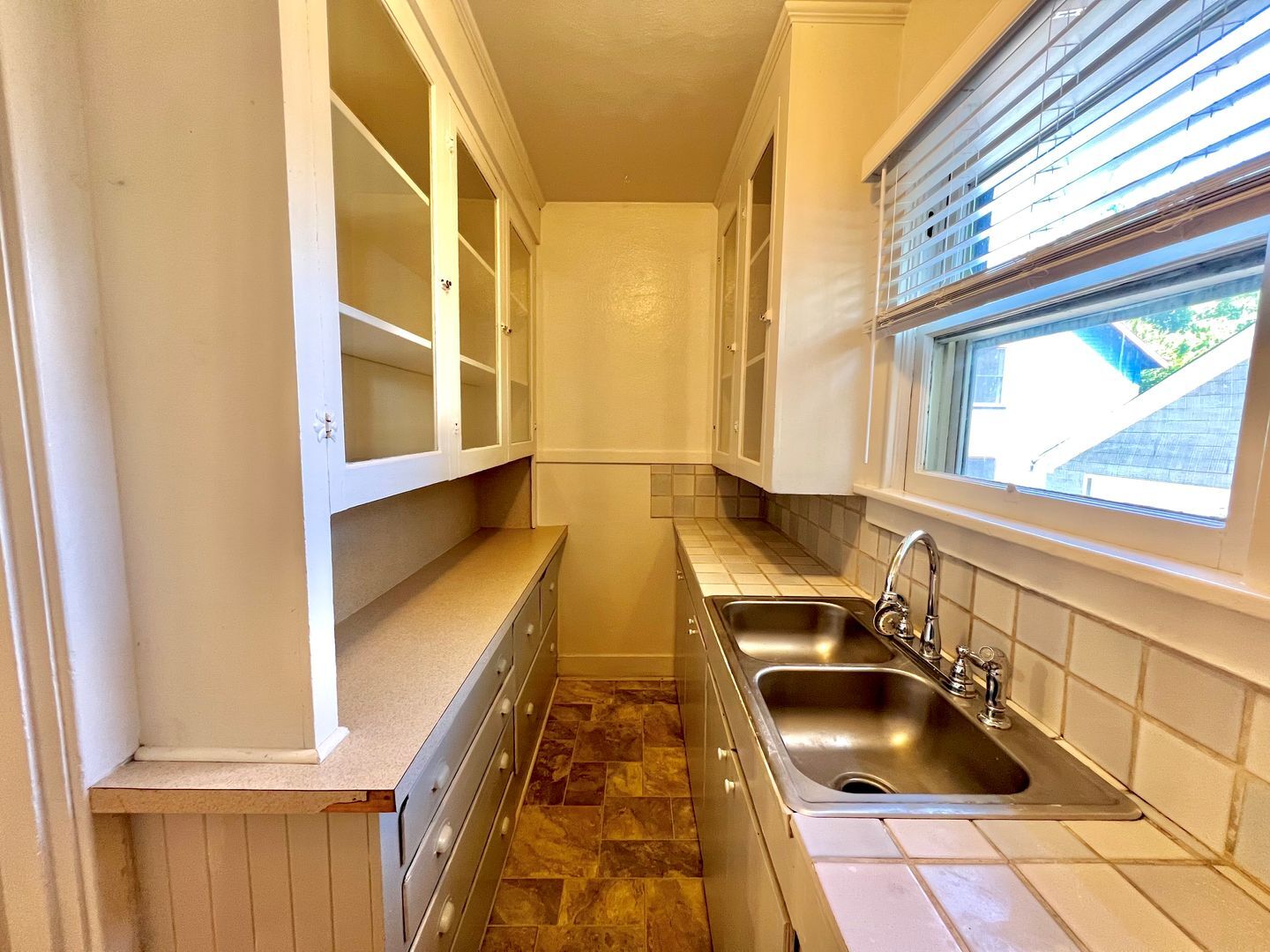 2916 SE 17th Avenue - Portland - Oregon - 2 bed, 2 bath rental property