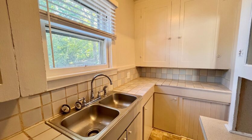 2916 SE 17th Avenue - Portland - Oregon - 2 bed, 2 bath rental property