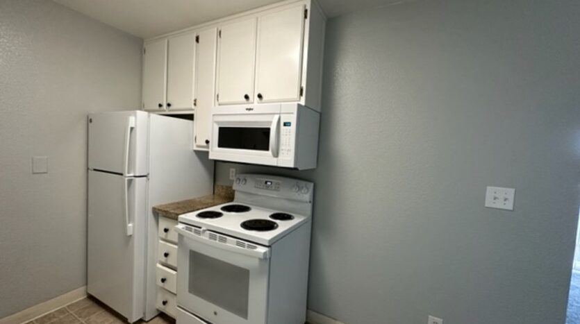 29536 Dixon St #10 - Hayward - California - 1 bed, 1 bath rental property