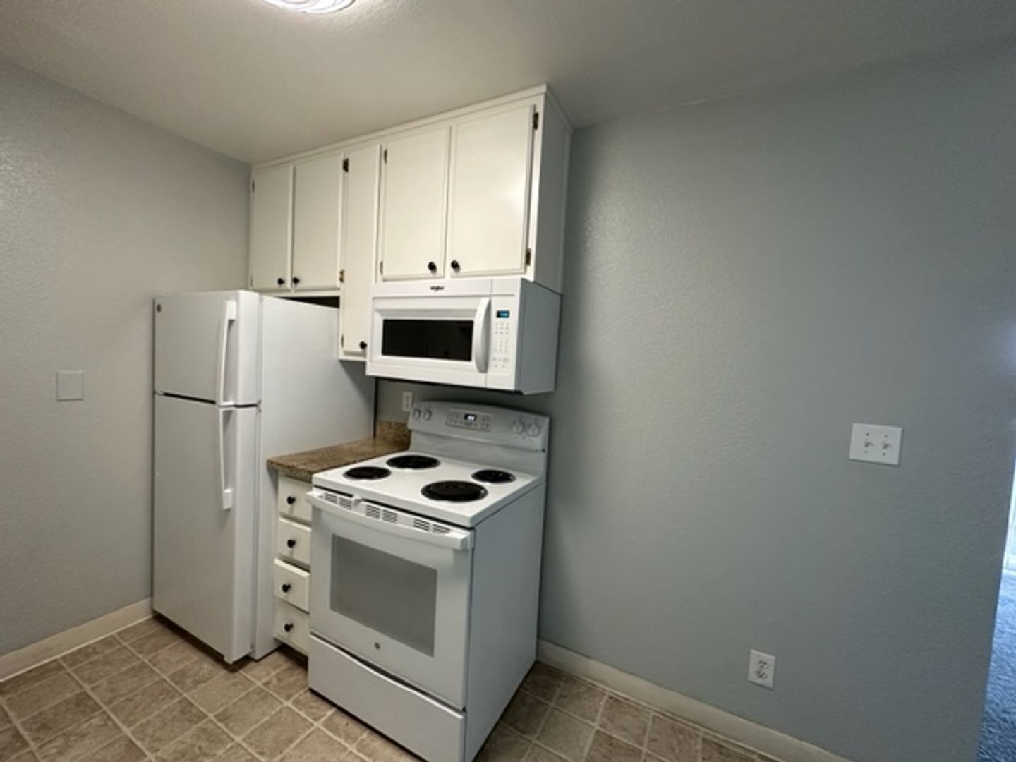 29536 Dixon St #10 - Hayward - California - 1 bed, 1 bath rental property