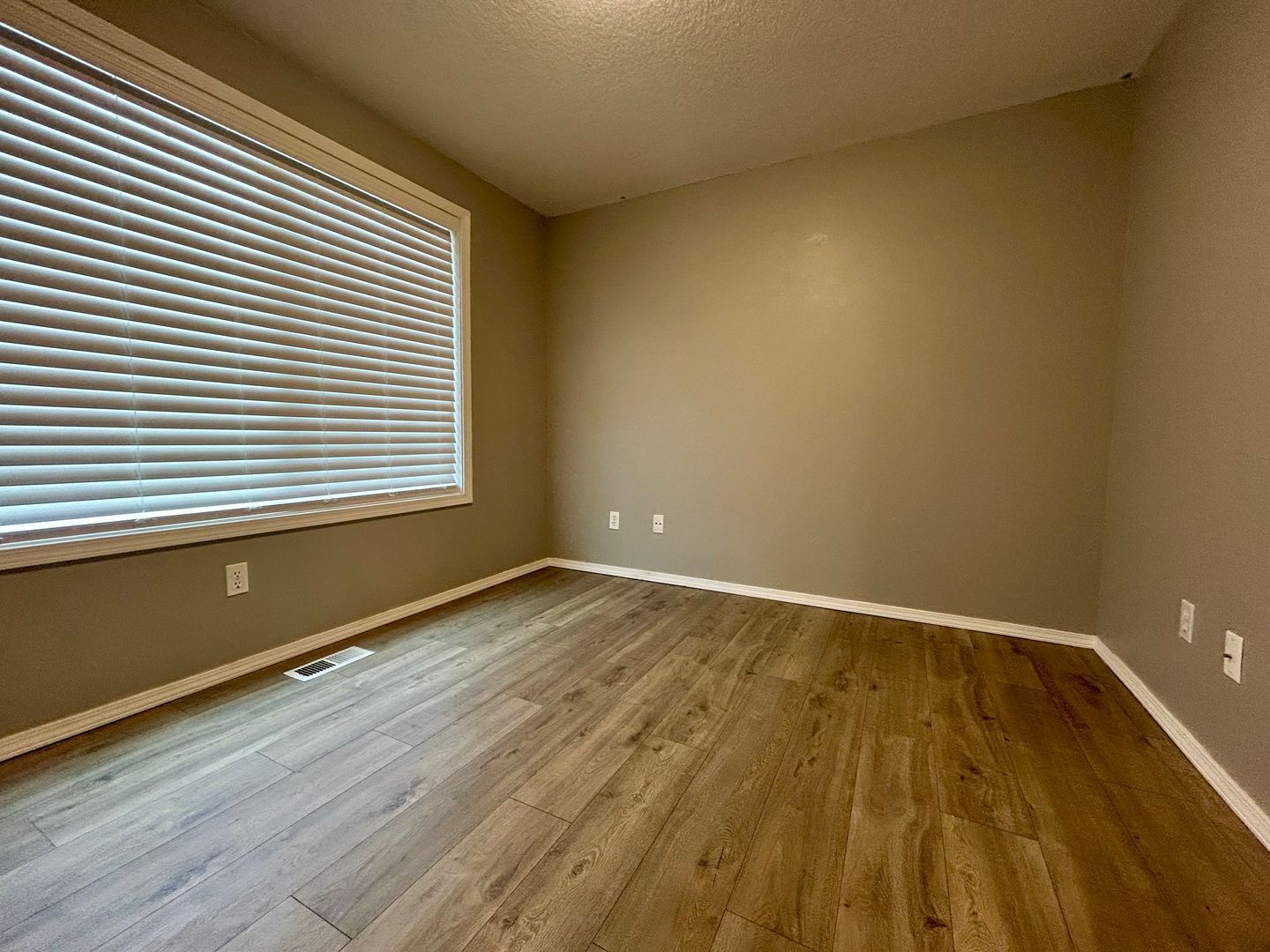 3001 NE 160th Ct - Vancouver - Washington - 3 bed, 2.5 bath rental property